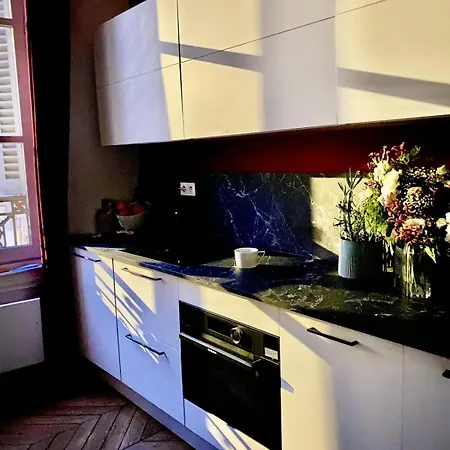 Serenity 4 P Historic Normandy District דירה *